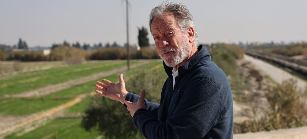 David Beasley, WFP Executive Director, visits farming and agriculture projects in East Ghouta, Syria, to help families grow their own food and get off food assistance.