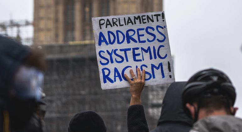 लंदन में ब्लैक लाइव्स मैटर के मुद्दे पर विरोध प्रदर्शन. (फ़ाइल)