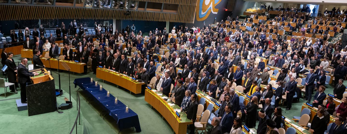 Prières et minute de silence lors de la célébration par les Nations Unies de la Journée internationale dédiée à la mémoire des victimes de l'Holocauste.