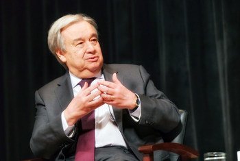 اقوام متحدہ کے سربراہ انتونیو گوتیرش نیو یارک کے نیو سکول میں صنفی مساوات پر زور دیتے ہوئے (فائل فوٹو)۔