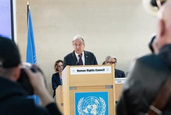 الأمين العام للأمم المتحدة متحدثا في افتتاح الدورة الحادية والخمسن لمجلس حقوق الإنسان في جنيف.