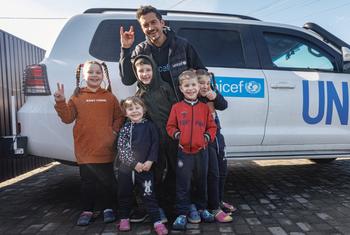 Британский киноактер Посол доброй воли ЮНИСЕФ Орландо Блум в Украине