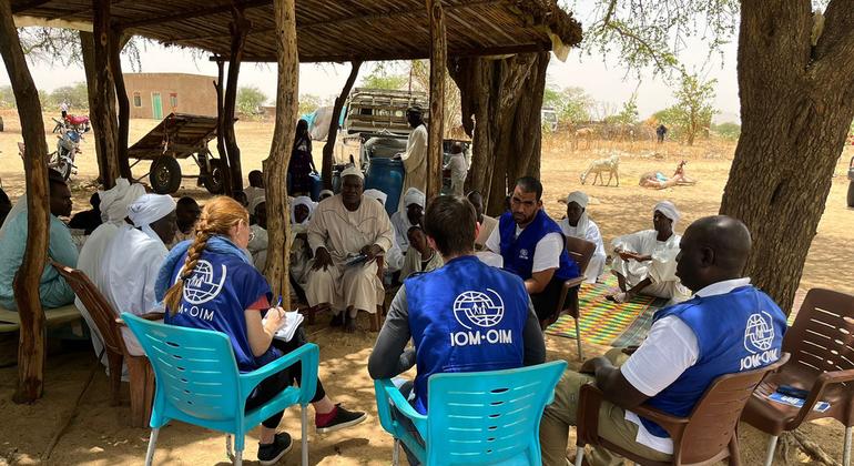 As equipes da OIM estão a avaliar as necessidades dos refugiados sudaneses na fronteira Chade-Sudão