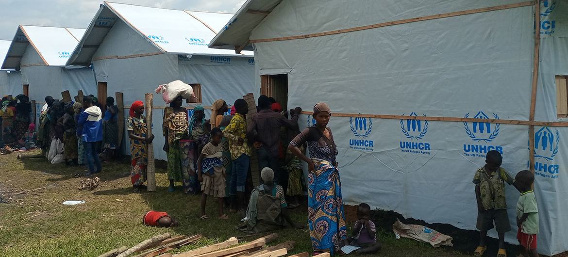 Le HCR fournit une assistance d'urgence aux personnes fuyant les affrontements armés dans le territoire de Rutshuru, dans la province du Nord-Kivu en République démocratique du Congo.