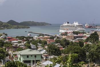 Une vue de St. John's, la capitale d'Antigua-et-Barbuda, hôte de la quatrième Conférence internationale sur les petits États insulaires en développement (PEID4).