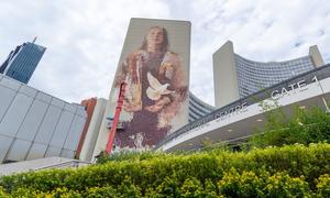 The United Nations in Vienna and Calle Libre join forces to create a mural at the Vienna International Centre.