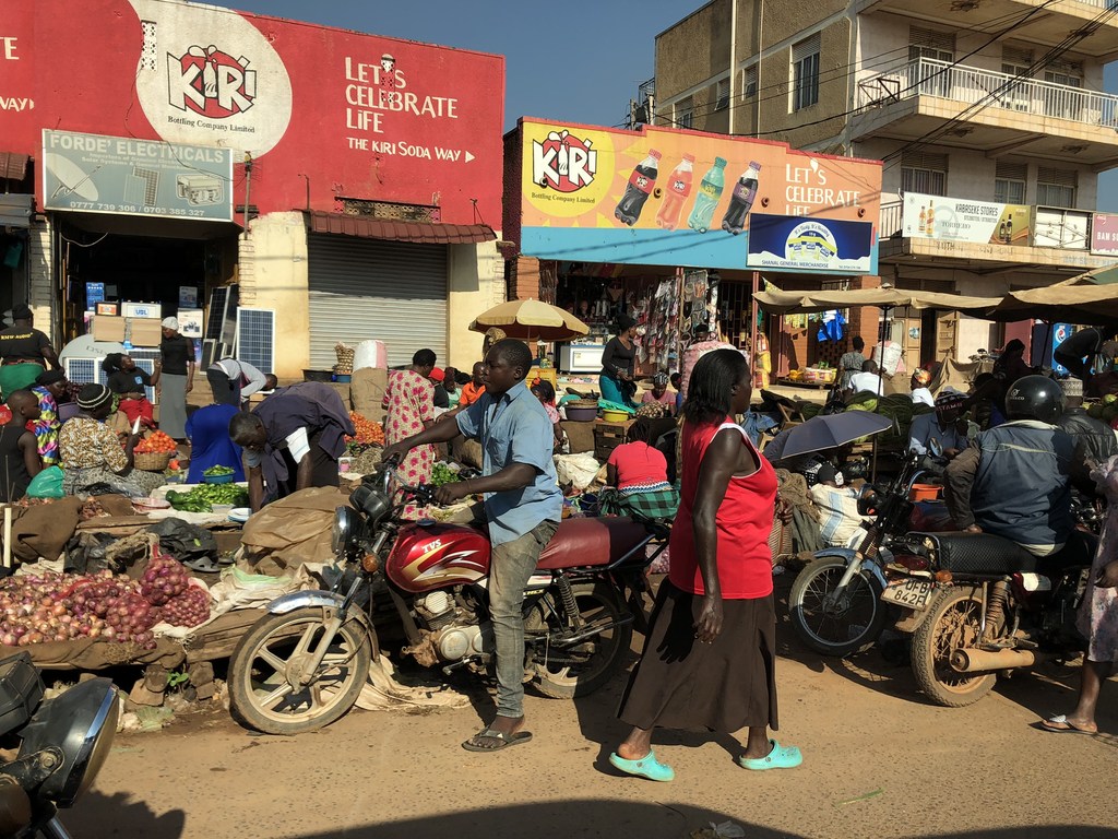 Moja ya mtaa katikati ya mji mkuu wa Uganda, Kampala