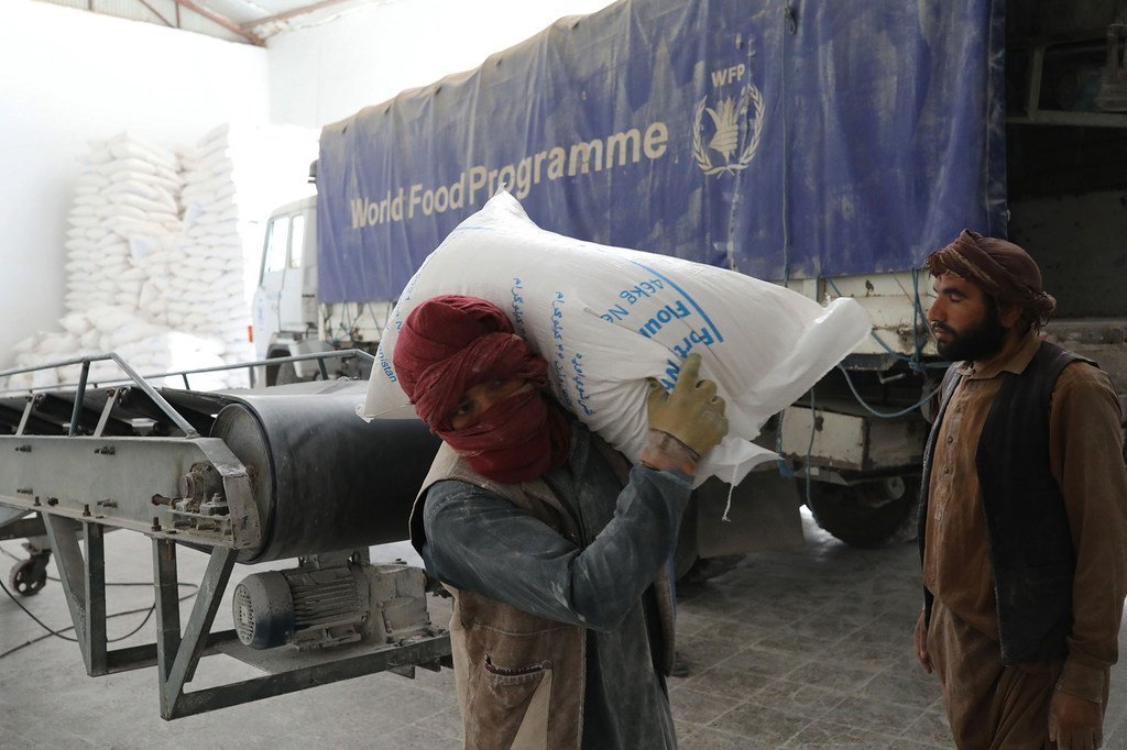 Les agences des Nations Unies, dont le Programme alimentaire mondial, continuent à fournir une aide humanitaire en Afghanistan.
