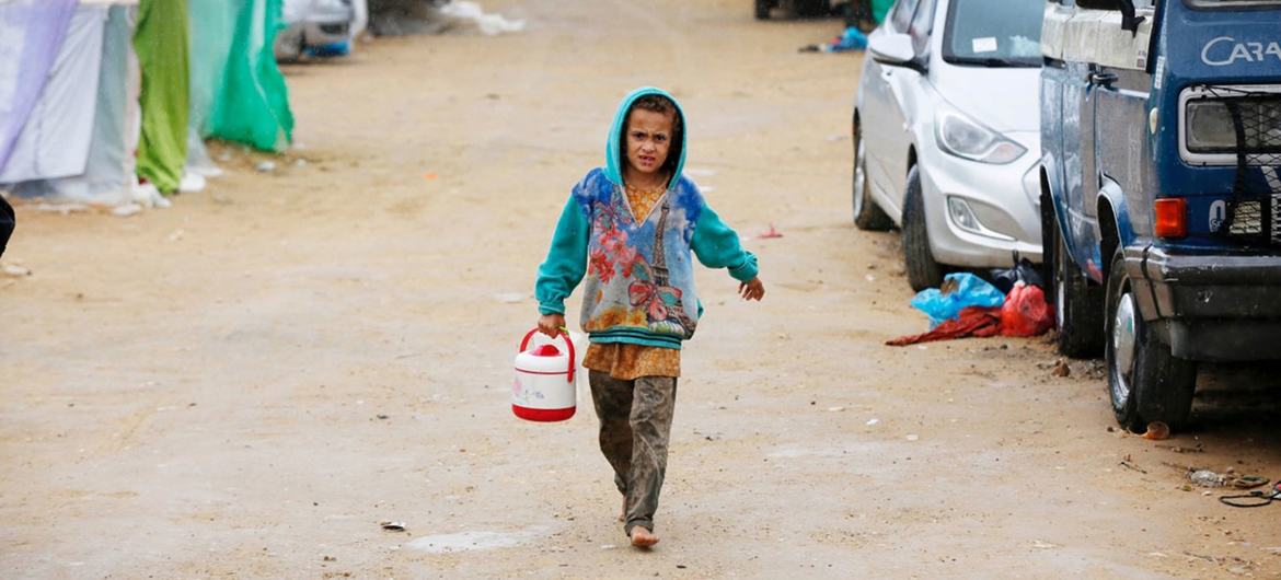 Детям в Газе грозят диарея и респираторные инфекции.