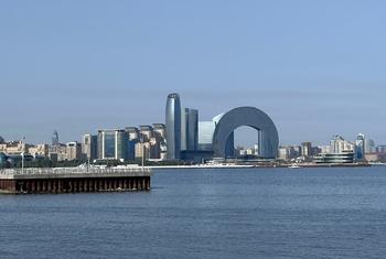 Вид на столицу Азербайджана Баку. 