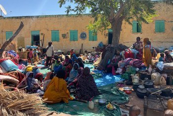 Violence between communities in West Darfur has forced many people to flee their homes around El Geneina town. 