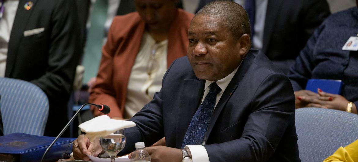 Filipe Jacinto Nyusi, President of the Republic of Mozambique, chairs the Security Council meeting on threats to international peace and security caused by terrorist acts.
