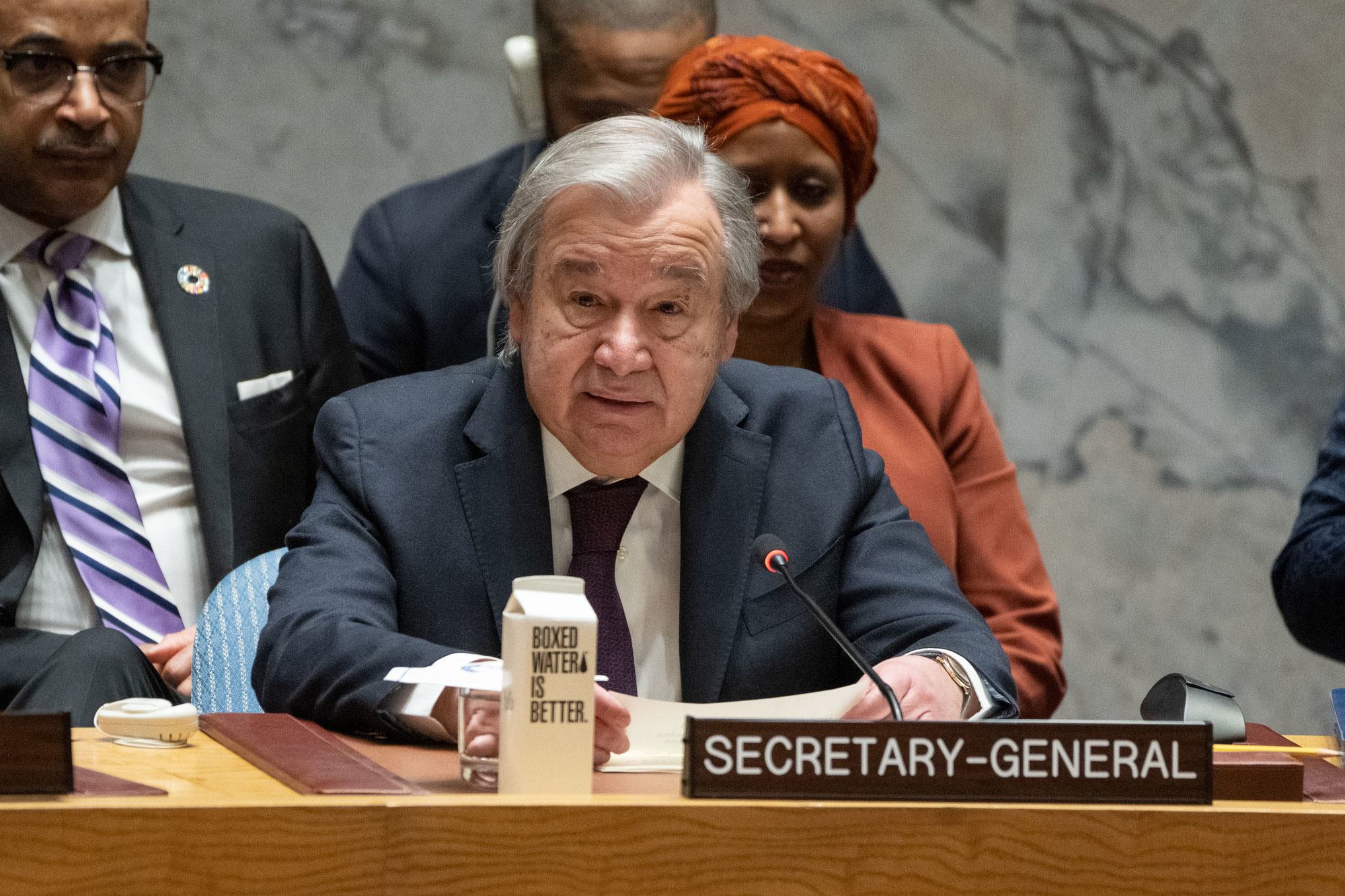 الأمين العام للأمم المتحدة أنطونيو غوتيريش يلقي كلمة أمام اجتماع مجلس الأمن بشأن التهديدات التي يتعرض لها السلام والأمن الدوليان بسبب الأعمال الإرهابية.