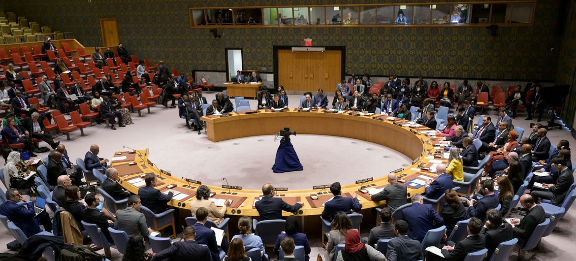 مجلس الأمن الدولي يبحث التهديدات التي يتعرض لها السلم والأمن الدوليان من جراء الأعمال الإرهابية.