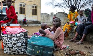 A UNHCR emergency transit centre in Renk in South Sudan is receiving displaced people from Sudan. 