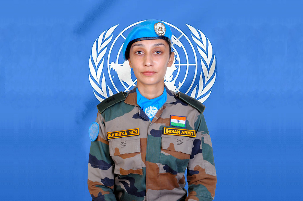 La commandante Radhika Sen, Casque bleu indienne, ayant servi au sein de la MONUSCO en République démocratique du Congo, a remporté le Prix 2023 pour la défense de l’égalité  des genres.