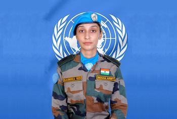 La comandante Radhika Sen, militar india de mantenimiento de la paz que presta servicio en la Misión de Estabilización de las Naciones Unidas en la República Democrática del Congo (MONUSCO), gana el Premio Militar de las Naciones Unidas a la Promotora de…