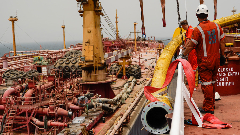Un million de barils de pétrole doivent être pompés du FSO Safer au large du Yémen.