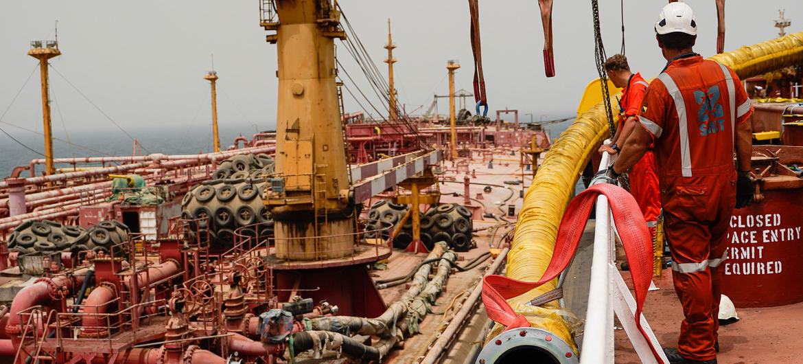 Un million de barils de pétrole ont été pompés du FSO Safer au large du Yémen.