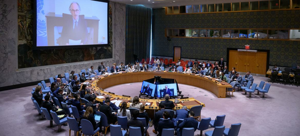 A wide view of the Security Council meeting on the situation in Syria. On screen is Geir Pedersen, Special Envoy of the Secretary-General for Syria. A wide view of the Security Council meeting on the situation in Syria. On screen is Geir Pedersen, Special Envoy of the Secretary-General for Syria.