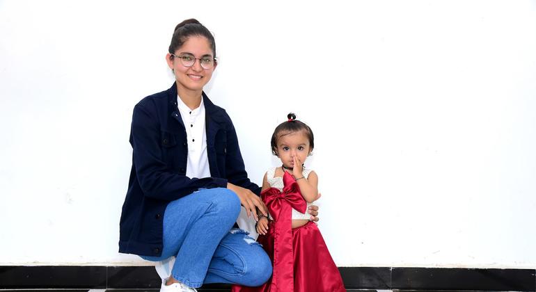 काजल के स्टार्टअप का मक़सद, किफ़ायती डिजाइनर परिधान बनाना है.