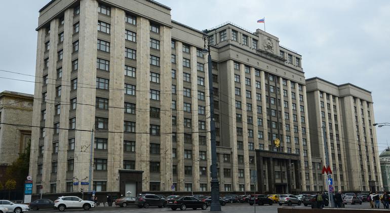 Hukuk uzmanları: Rusya, orduyu itibarsızlaştırma yasağıyla ‘yeni bir düşüş’ yaşadı

 Nguncel.com