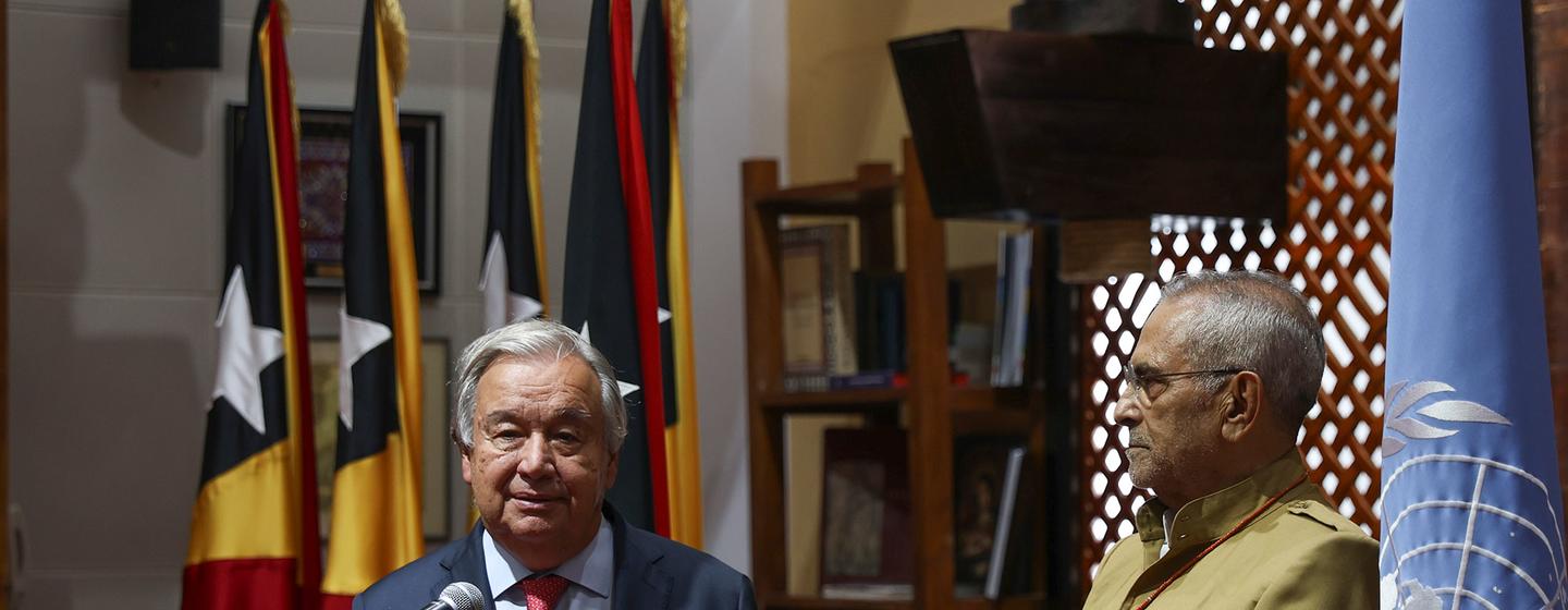 Le Secrétaire général de l'ONU, António Guterres (à gauche), rencontre José Ramos-Horta, Président du Timor-Leste à Dili.