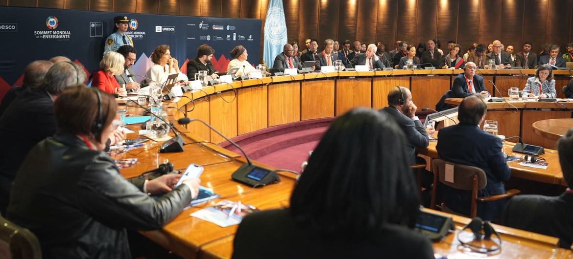 Deputy Secretary General Amina Mohammed delivers remarks to the World Summit on Teachers in Santiago, Chile. Deputy Secretary General Amina Mohammed delivers remarks to the World Summit on Teachers in Santiago, Chile.