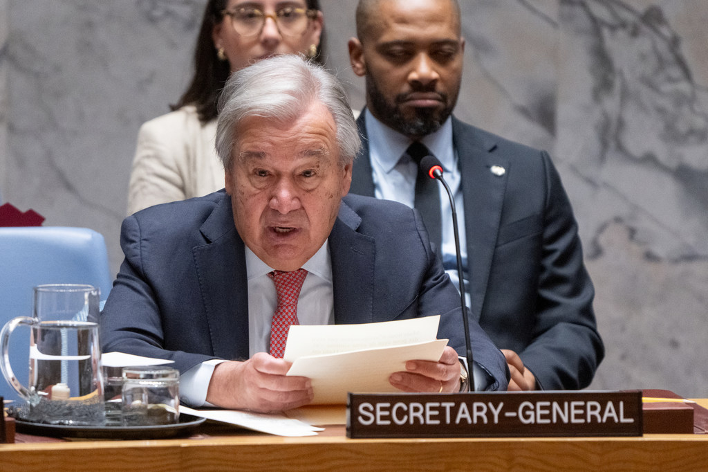 Katibu Mkuu UN António Guterres akizungumza kwenye jukwaa wakati wa mkutano wa Baraza la Usalama UN mjini New York.