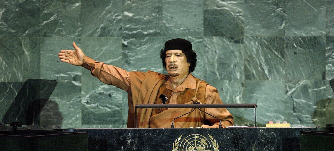 El exlíder libio, Muammar Gaddafi, se dirige al pleno de la Asamblea General en septiembre de 2009.