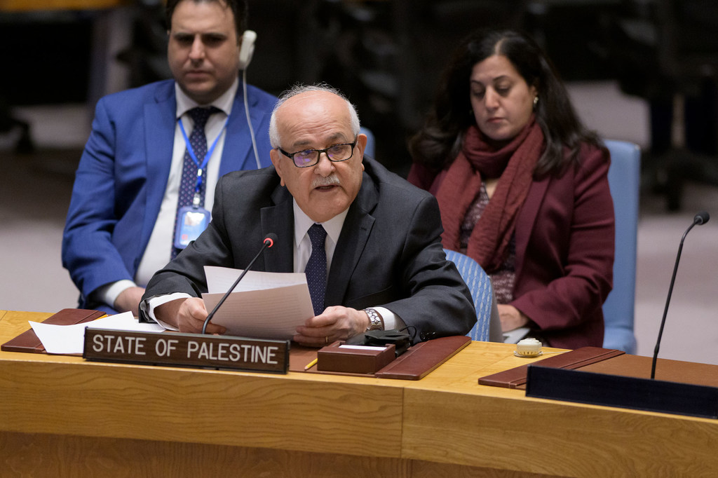 巴勒斯坦常驻联合国观察员曼苏尔在安理会发言。