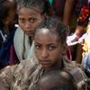 埃塞俄比亚提格雷地区经历了残酷的战争。在该地区南部的阿迪克，孩子们正在等待营养筛查。（资料图片）