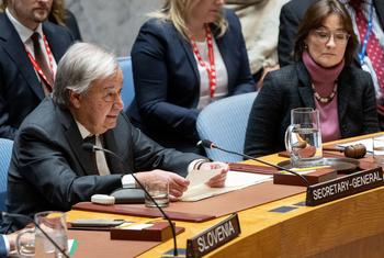 سیکرٹری جنرل سوڈان کی صورتحال پر سلامتی کونسل کے اجلاس سے خطاب کر رہے ہیں۔