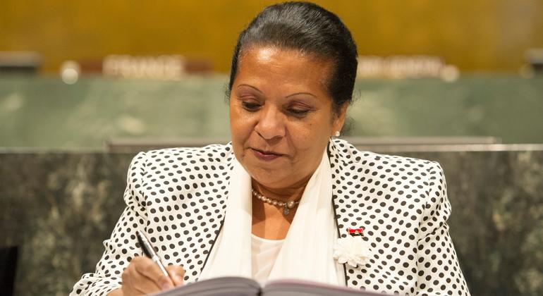 Embaixadora de Angola, Maria de Fátima Jardim, assumiu posto em julho mirando na modernização do bloco