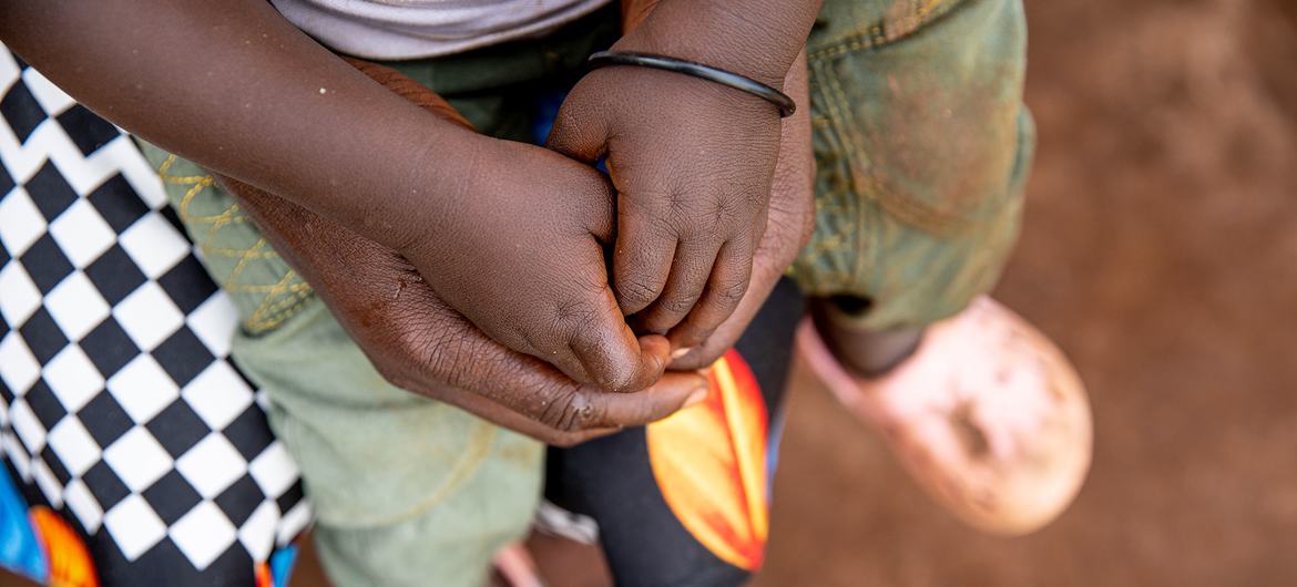 乌干达的一家卫生中心正在培训和支持携带艾滋病毒的母亲诞生不受感染的婴儿。