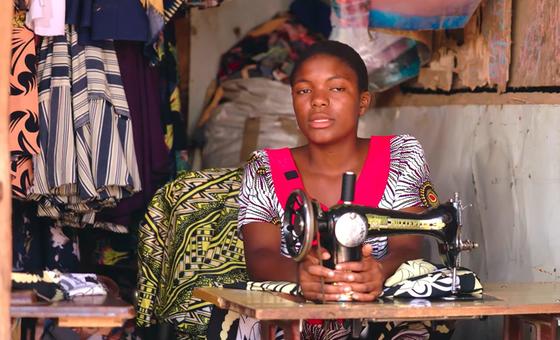 Antini kutoka mkoani Kigoma nchini Tanzania, mmoja wa wanufaika wa ufadhili wa kuwawezesha vijana kiuchumi uitwayo "Safe Youth" kutoka UNICEF.