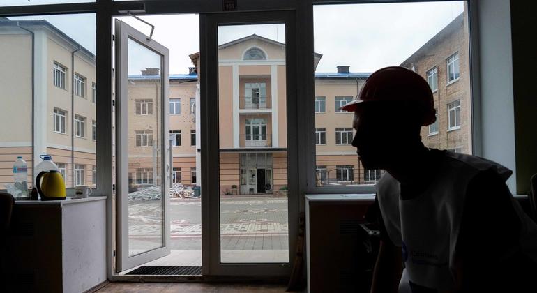 ЮНИСЕФ ремонтирует школы в Житомирской, Киевской, Черниговской, Кировоградской, Одесской и других областях. 