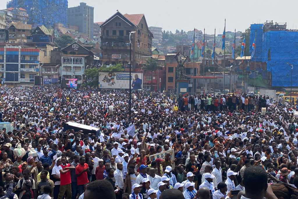 Rebeldes avançam agora para o sul em direção à cidade de Bukavu, a capital de Kivu do Sul