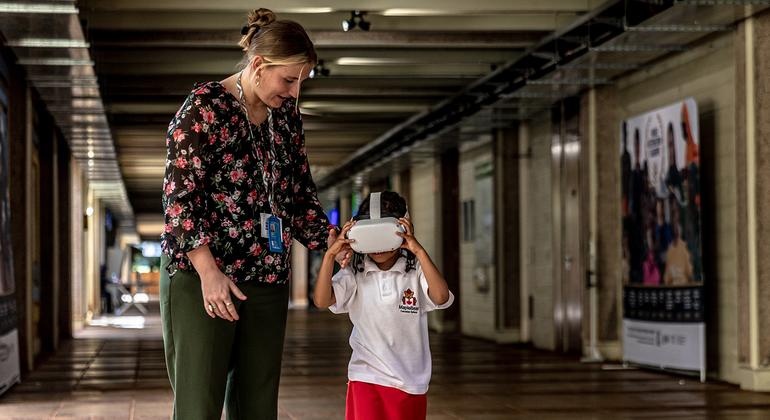 मानव गतिविधियों से पृथ्वी को होने वाली हानि के बारे में, डिजिटल और वर्चुअल तकनीक, प्रभावशाली जागरूकता बढ़ाने में मदद कर रही है.