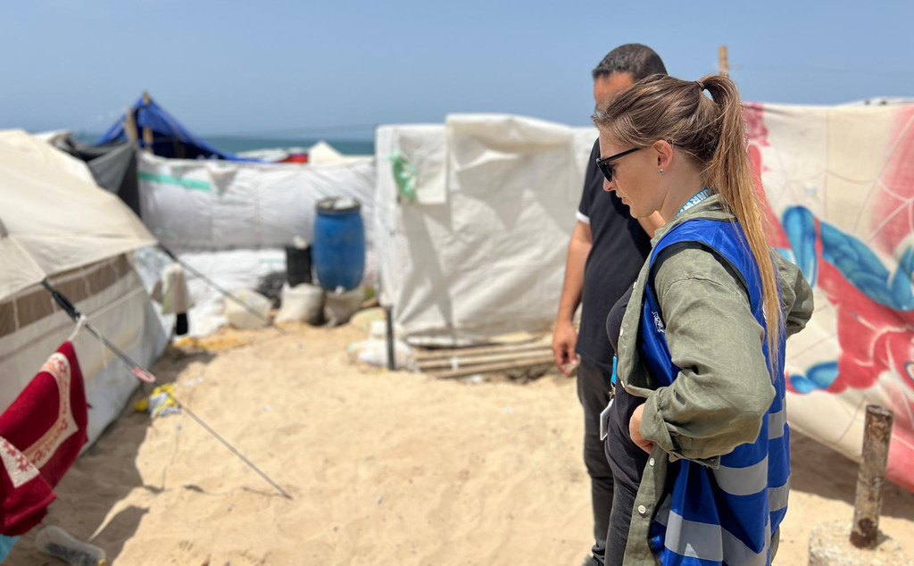 Louise Wateridge, Afisa kutoka UNRWA akiwa mji wa Rafah, kusini mwa Gaza.