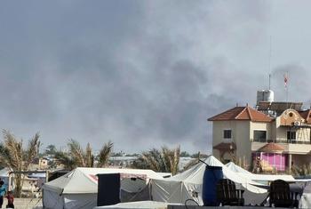 غزہ کے علاقے المواصی کی اس سال مئی میں لی گئی ایک تصویر۔ المواصی گزشتہ شب اسرائیلی حملے کا نشانہ تھا۔