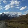 Paysages autour du glacier Pastoruri, qui a le plus reculé au cours des 40 dernières années dans la Cordillère Blanche, au Pérou.