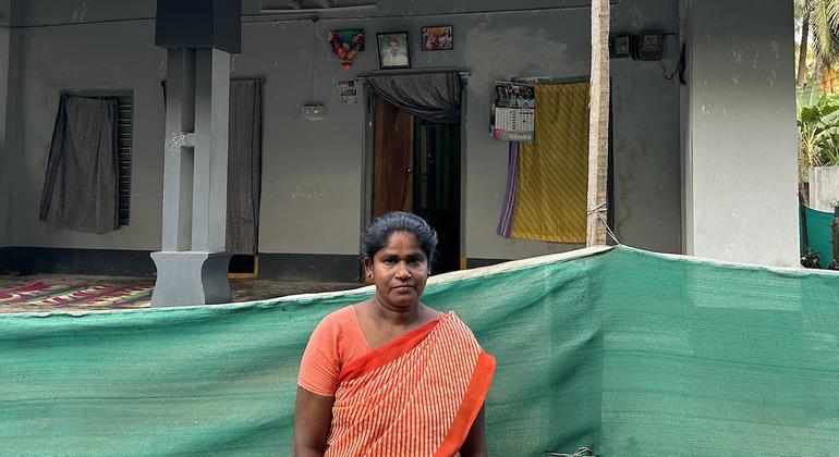 Chappala Adamma, trabajadora doméstica migrante retornada. Chappala Adamma, trabajadora doméstica migrante retornada.
