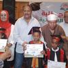 مراسم تخرج طلاب مدرسة نوبل لتعليم المناهج السودانية في محافظة الأقصر، جنوب مصر.