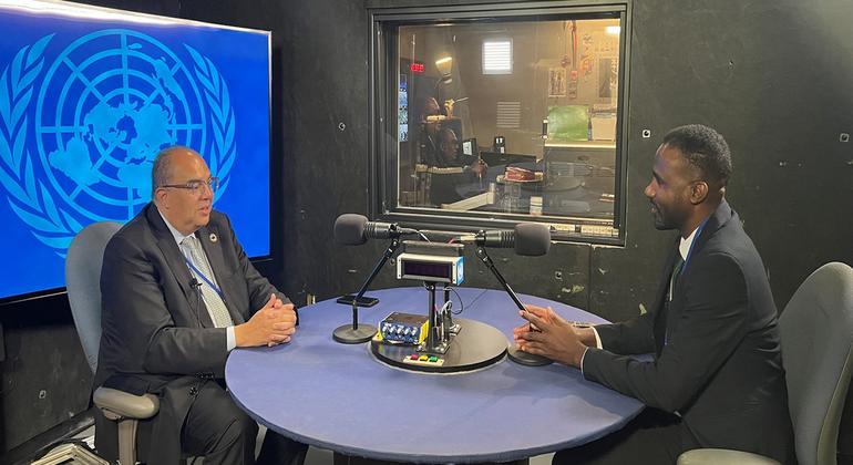 الدكتور محمود محيي الدين، مبعوث الأمم المتحدة المعني بتمويل التنمية المستدامة خلال حوار مع أخبار الأمم المتحدة في نيويورك.