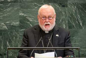 Askofu Mkuu Paul Richard Gallagher, Katibu wa Mahusiano na Jimbo la Kitakatifu, akihutubia mjadala mkuu wa kikao cha themanini cha Baraza Kuu.