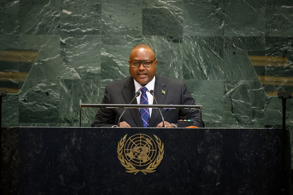 Mulambo Haimbe,  Waziri wa Mambo ya Nje na Ushirikiano wa Kimatiafa wa Zambia, akihutubia mjadala mkuu wa mkutano wa 80 wa Baraza Kuu la UN.