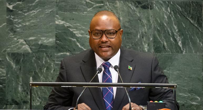 Mulambo Haimbe, Waziri wa Mambo ya Nje na Ushirikiano wa Kimatiafa wa Zambia, akihutubia mjadala mkuu wa mkutano wa 80 wa Baraza Kuu la UN. Mulambo Haimbe, Waziri wa Mambo ya Nje na Ushirikiano wa Kimatiafa wa Zambia, akihutubia mjadala mkuu wa mkutano wa 80 wa Baraza Kuu la UN.