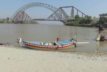 پاکستان کی 90 فیصد آبادی اور اس کی تین چوتھائی سے زیادہ معاشی سرگرمی کسی نہ کسی طور دریائے سندھ سے وابستہ ہے۔