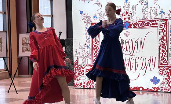 Азбука, каллиграфия и «кузькина мать»: в ООН отметили День русского языка